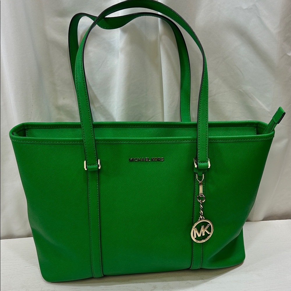 Michael Kors Vibrant Green Tote Zip Closure Pockets inside.